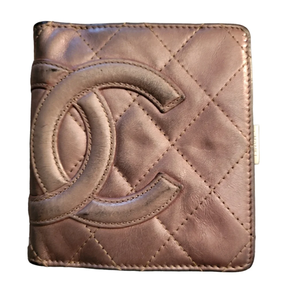 CHANEL | Lavender Cotton Club Interlocking CC Logo Compact Wallet 2008-'09 - Picture 2 of 16
